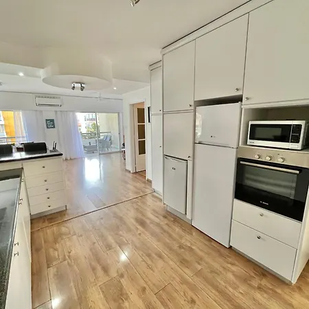 Daire Shiny Blue Limasol